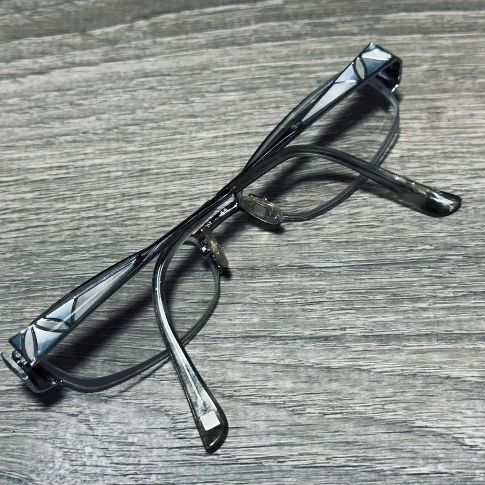 Liz Claiborne L319 6LB Eyeglass Frames Womens 53-17-135 Gray Rectangle Geometric